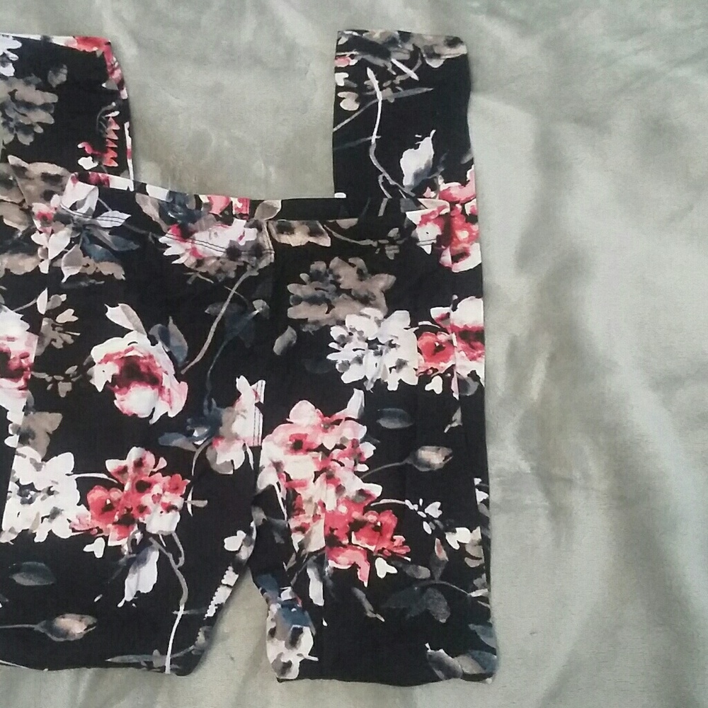Floral Pattern Leggings